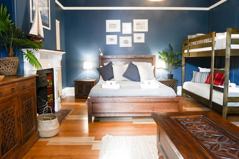 Designer Studios Manly - New Castle Holiday 6