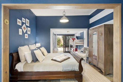 Designer Studios Manly - New Castle Holiday 11