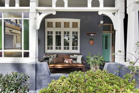 Designer Studios Manly - New Castle Holiday 1