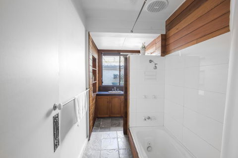 Designer Studios Manly - New Castle Holiday 9