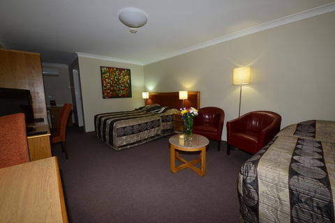 Winning Post Motor Inn - New Castle Holiday 20