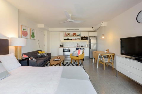Scandi Beach Apartment - New Castle Holiday 8