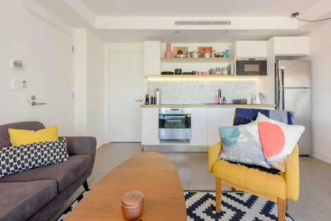Scandi Beach Apartment - New Castle Holiday 5