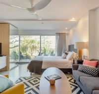 Scandi Beach apartment - New Castle Holiday