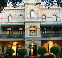 Avonmore On The Park Boutique Hotel - New Castle Holiday