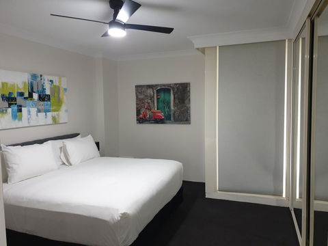 Liv Apartments Haymarket - New Castle Holiday 5