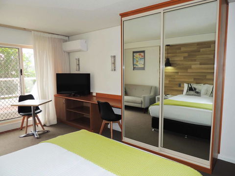 Charlesworth Bay Beach Resort - New Castle Holiday 30