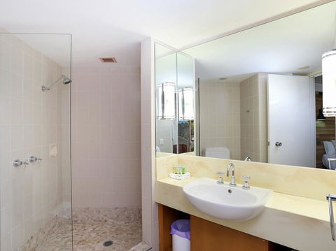 Charlesworth Bay Beach Resort - New Castle Holiday 42