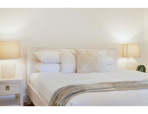 Huge Garden Apartment In The Heart Of Bondi Beach - New Castle Holiday 13