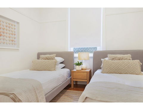 Huge Garden Apartment In The Heart Of Bondi Beach - New Castle Holiday 5