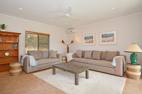 JE Guesthouse, Central To All The Hunter Valley Has To Offer - New Castle Holiday 2