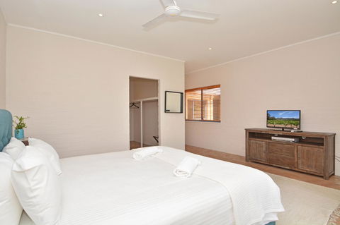 JE Guesthouse, Central To All The Hunter Valley Has To Offer - New Castle Holiday 34