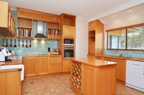 JE Guesthouse, Central To All The Hunter Valley Has To Offer - New Castle Holiday 12