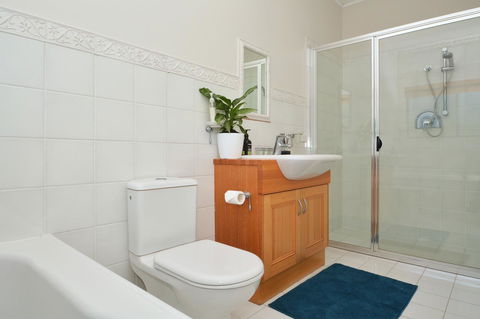 JE Guesthouse, Central To All The Hunter Valley Has To Offer - New Castle Holiday 22
