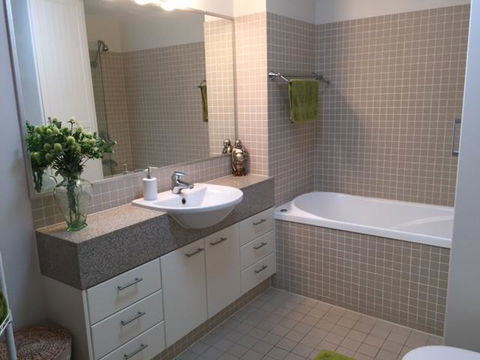 Grandview Apartments - New Castle Holiday 4