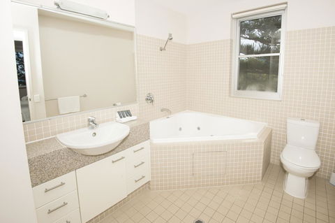 Grandview Apartments - New Castle Holiday 37