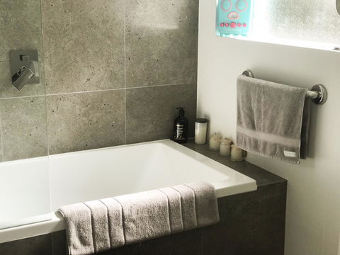 Woollahra Gem, Spectacular Views And Garden Paradise - New Castle Holiday 20