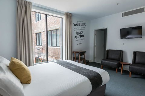 The Lucky Hotel - New Castle Holiday 2