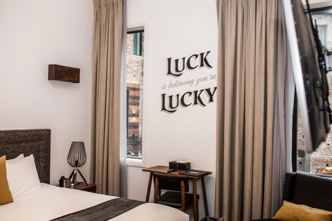 The Lucky Hotel - New Castle Holiday 1
