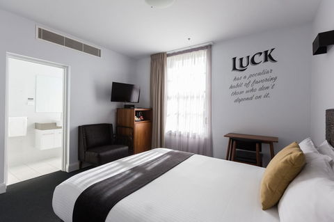The Lucky Hotel - New Castle Holiday 24