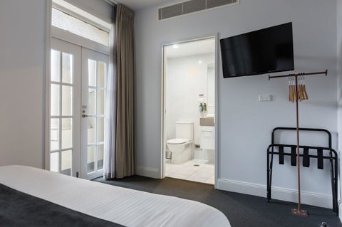 The Lucky Hotel - New Castle Holiday 26