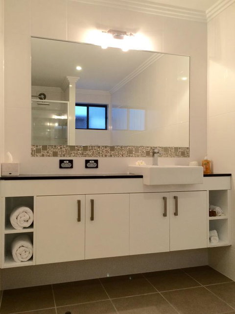 Aabi's At Byron - New Castle Holiday 20