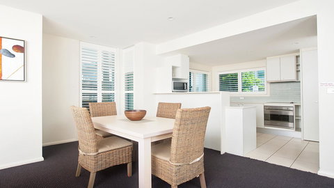 Pacific Blue, Salamander Bay - New Castle Holiday 13