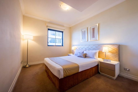Seasons Harbour Plaza - New Castle Holiday 32
