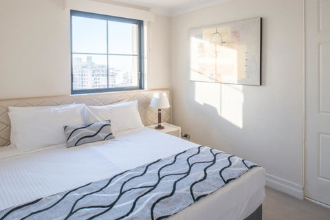 Seasons Harbour Plaza - New Castle Holiday 7
