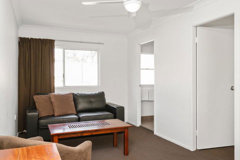 Wollongbar Motel - New Castle Holiday 35