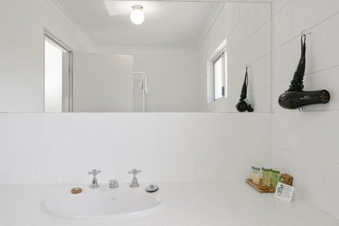 Wollongbar Motel - New Castle Holiday 39