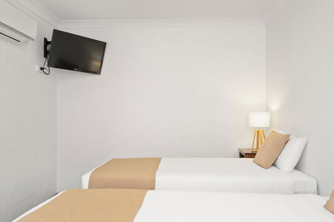 Wollongbar Motel - New Castle Holiday 37