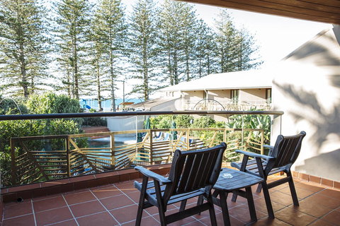 Beach Hotel Resort - New Castle Holiday 2