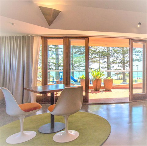 Beach Hotel Resort - New Castle Holiday 5