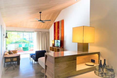 Beach Hotel Resort - New Castle Holiday 3