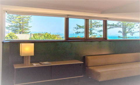 Beach Hotel Resort - New Castle Holiday 13