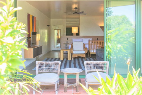 Beach Hotel Resort - New Castle Holiday 11