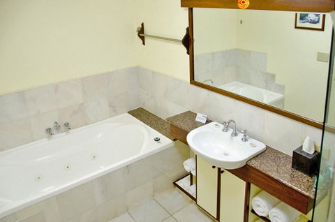 Beach Hotel Resort - New Castle Holiday 39