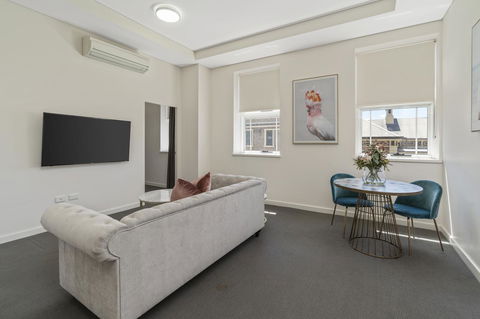 Terminus Apartment Hotel, Ascend Hotel Collection - New Castle Holiday 4