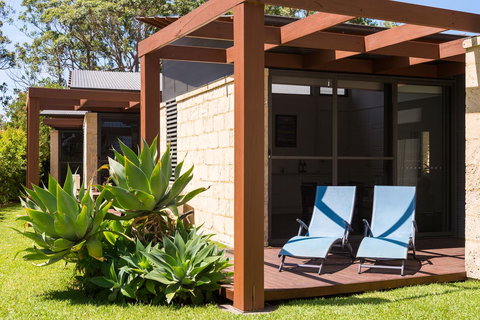 By The Beach B&B Self Contained Apartments - New Castle Holiday 7