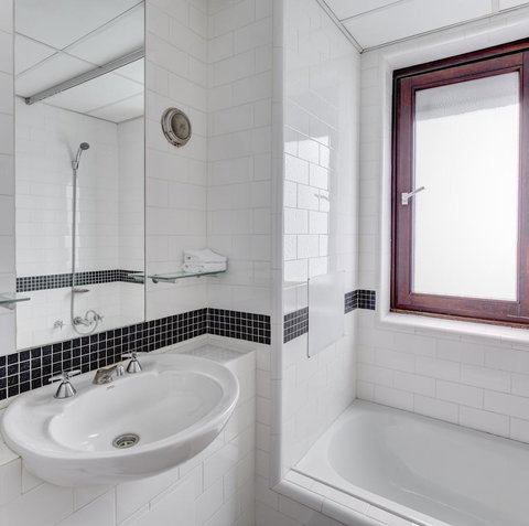 Regents Court Sydney - New Castle Holiday 6