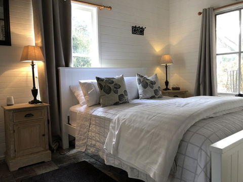 Arcadia - The Barn Cottage & Rosehill Cottage - New Castle Holiday 3