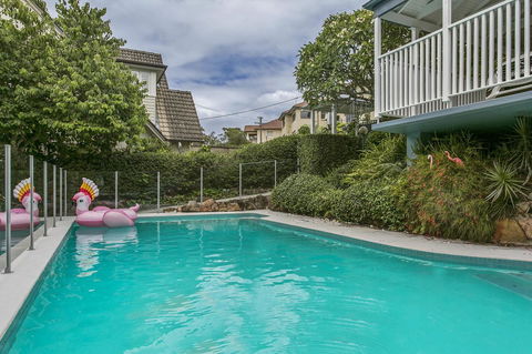 Summery, Spacious 4 Bed Home In Kurraba Point - New Castle Holiday 10