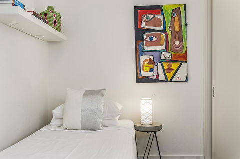 Summery, Spacious 4 Bed Home In Kurraba Point - New Castle Holiday 7