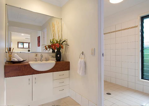 Suranadi Beach House 1 - New Castle Holiday 1