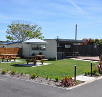 Crestview Tourist Park - New Castle Holiday