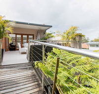 Family surf house 5 min walk to Manly beach - New Castle Holiday