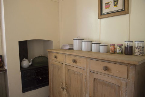 Hillview Heritage Hotel - New Castle Holiday 3