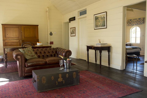 Hillview Heritage Hotel - New Castle Holiday 28