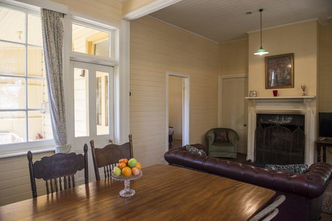 Hillview Heritage Hotel - New Castle Holiday 4